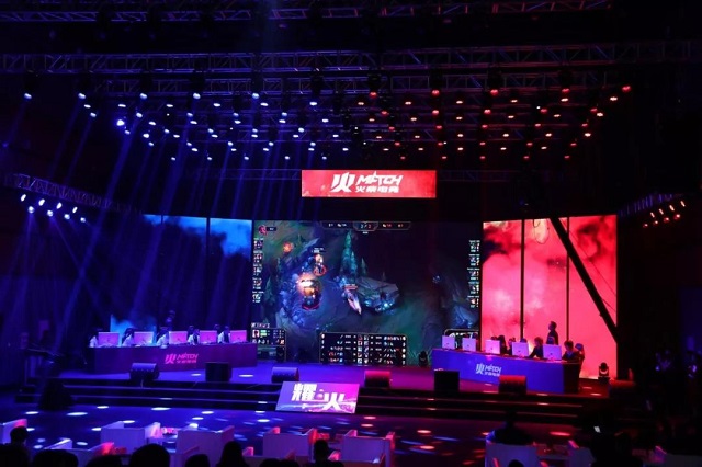 室内与球员 室内与球员